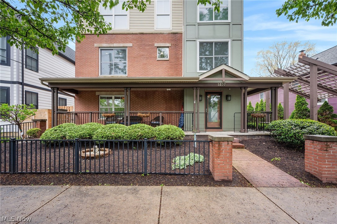 Clinton Court - Residential