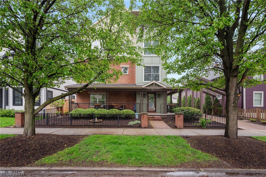 Clinton Court - Residential