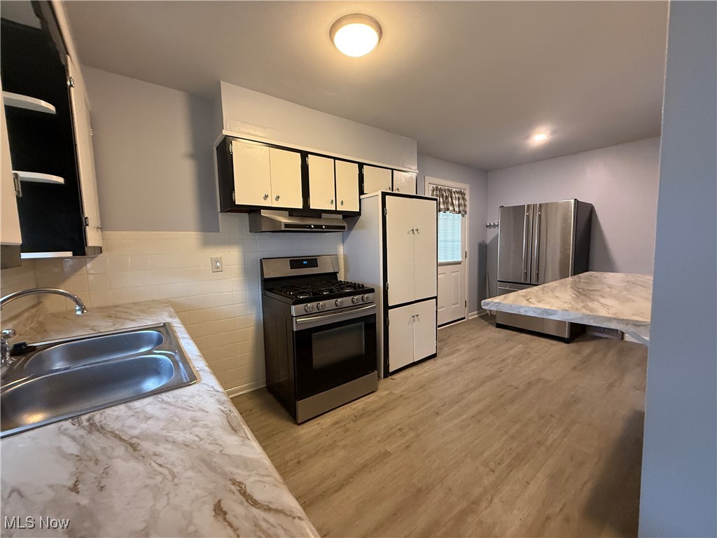 Happy Hollow - Residential