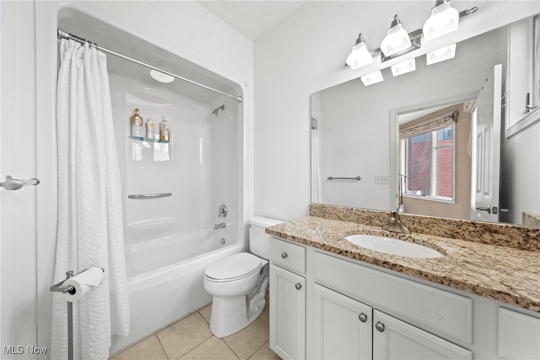 1481 Lindazzo Avenue, Cleveland, Ohio image 35