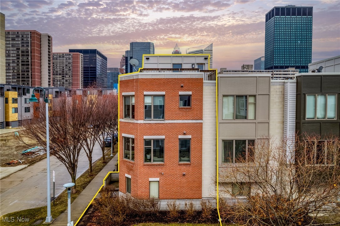 1481 Lindazzo Avenue, Cleveland, Ohio image 39