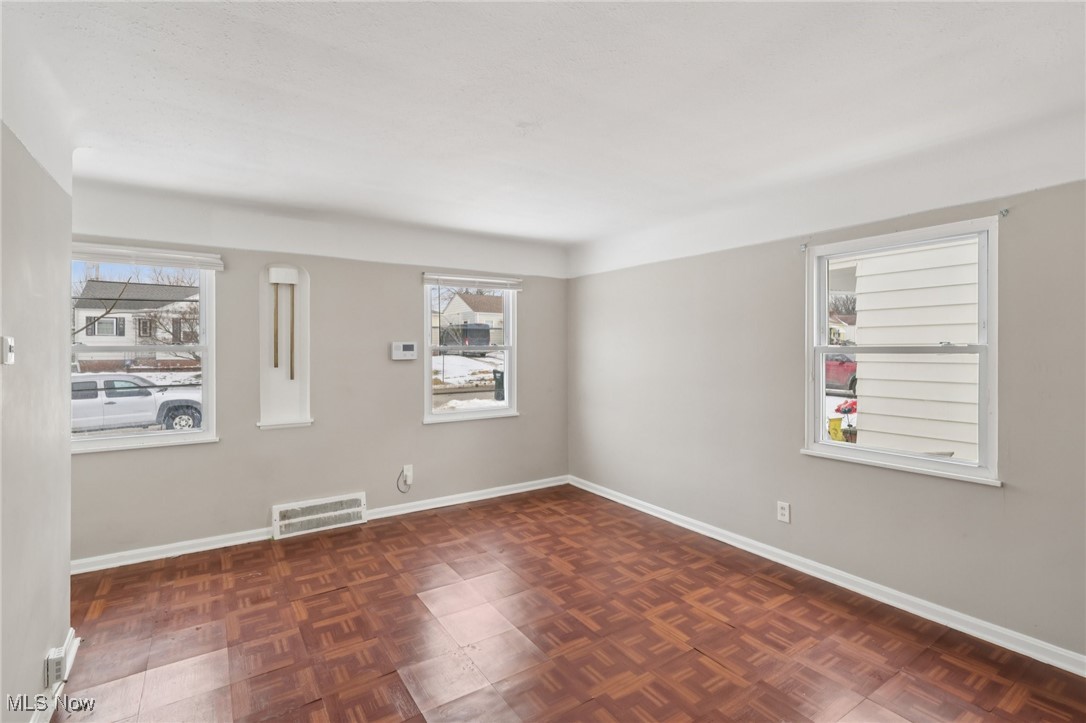 Seltzer Round Co Garfield Park - Residential