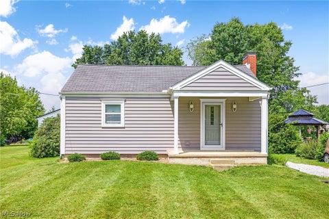 Homes For Sale - 4089 Addison Avenue<br/> Louisville, OH 44641