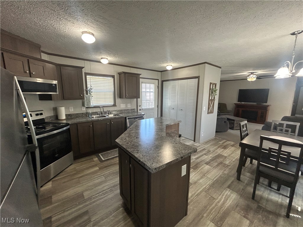 4825 Snowdrift Ln, Zanesville, Ohio image 6