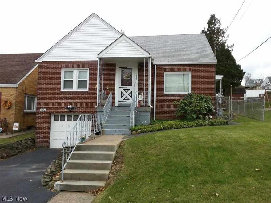 Nice 3 bedrm family home conveniently located to downtown Steubenville & Ft. Steuben Mall & University of Steubenville. Features h/w floors under carpet, nice level fenced back yard, & partial finished rec room in basement.  (kit chandeliar will be repladed or credited at time of sale.) Asphalt drive. **PER SELLER- NO SHOWINGS UNTIL AFTER MAY 5TH**
