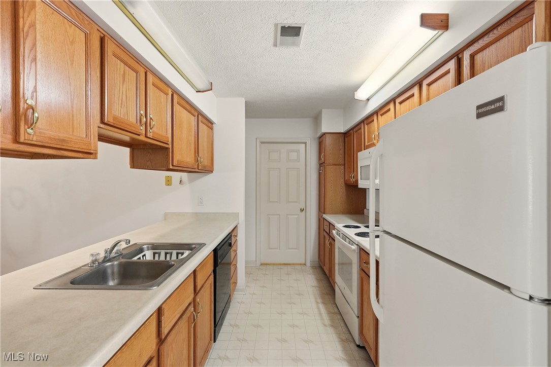 King Ridge 02 Condo - Residential