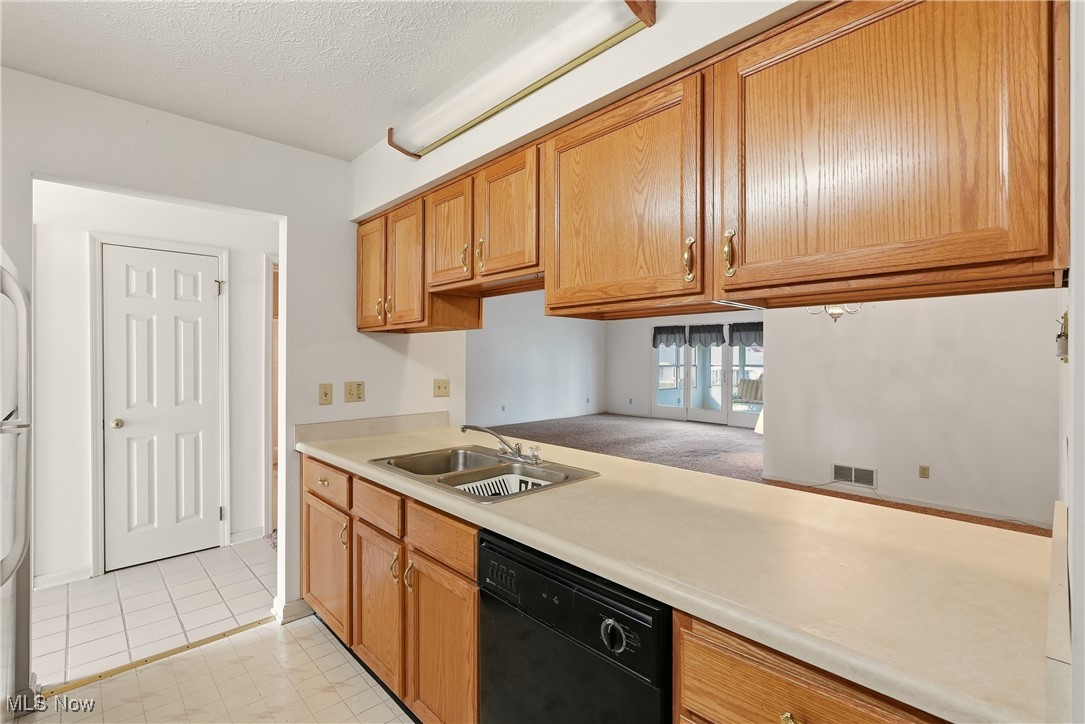 King Ridge 02 Condo - Residential