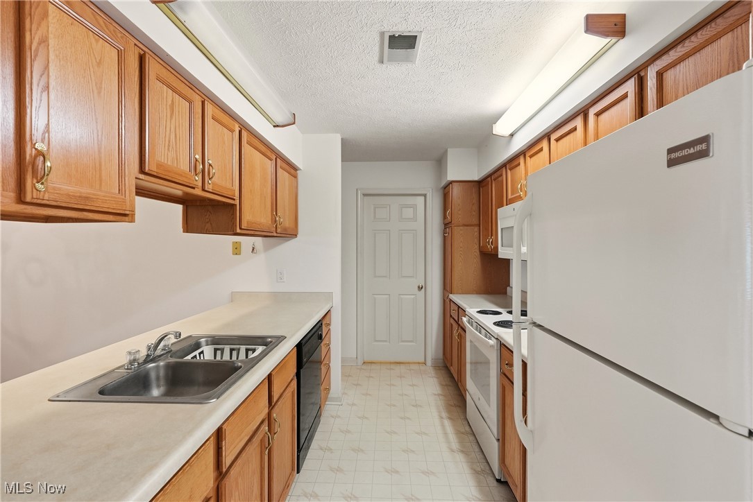 King Ridge 02 Condo - Residential