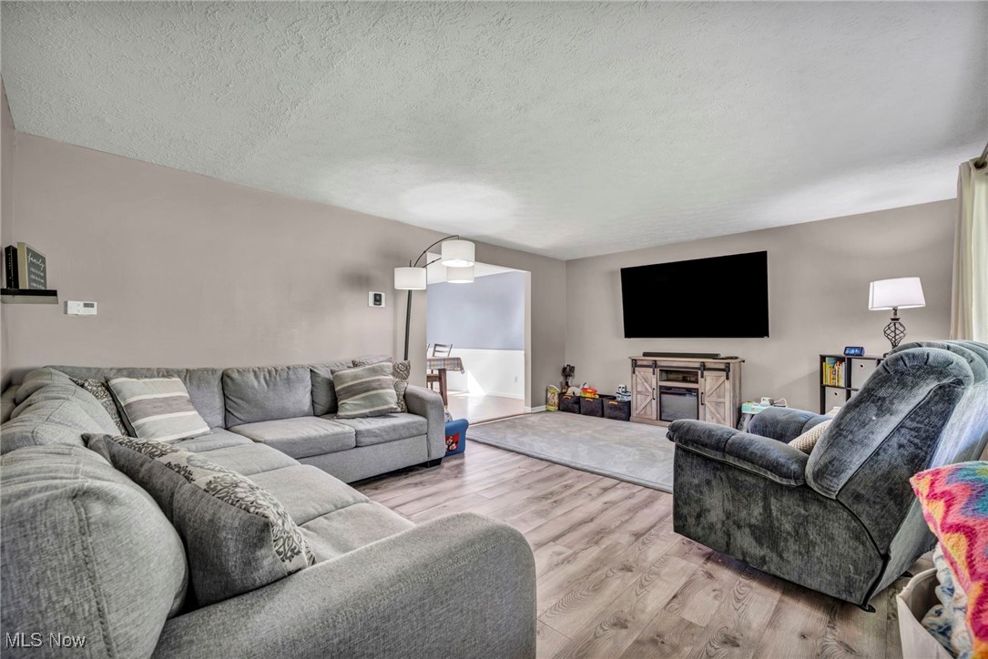 5919 Snowshoe Circle, Canton, Ohio image 7