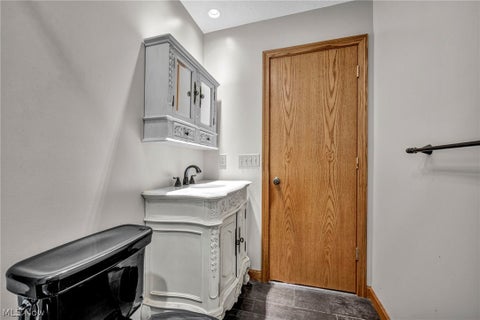 Tiny photo for 275 Smedley Drive, Washingtonville, OH 44490 (MLS # 5239861)