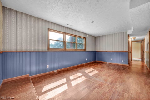 Tiny photo for 275 Smedley Drive, Washingtonville, OH 44490 (MLS # 5239861)