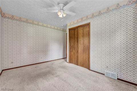 Tiny photo for 275 Smedley Drive, Washingtonville, OH 44490 (MLS # 5239861)
