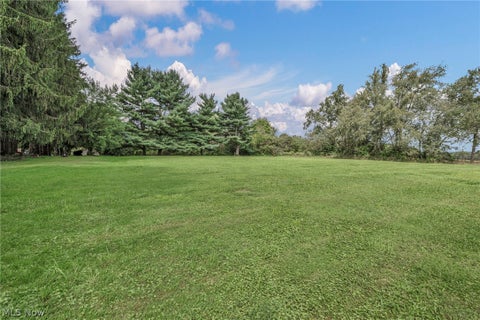 Tiny photo for 275 Smedley Drive, Washingtonville, OH 44490 (MLS # 5239861)