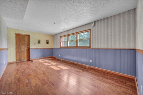 Tiny photo for 275 Smedley Drive, Washingtonville, OH 44490 (MLS # 5239861)