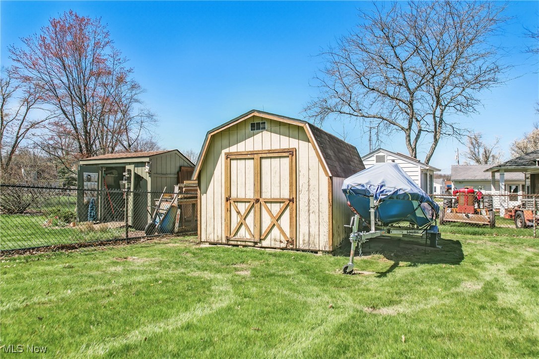 2262 Tanglewood Drive, Salem, Ohio image 41