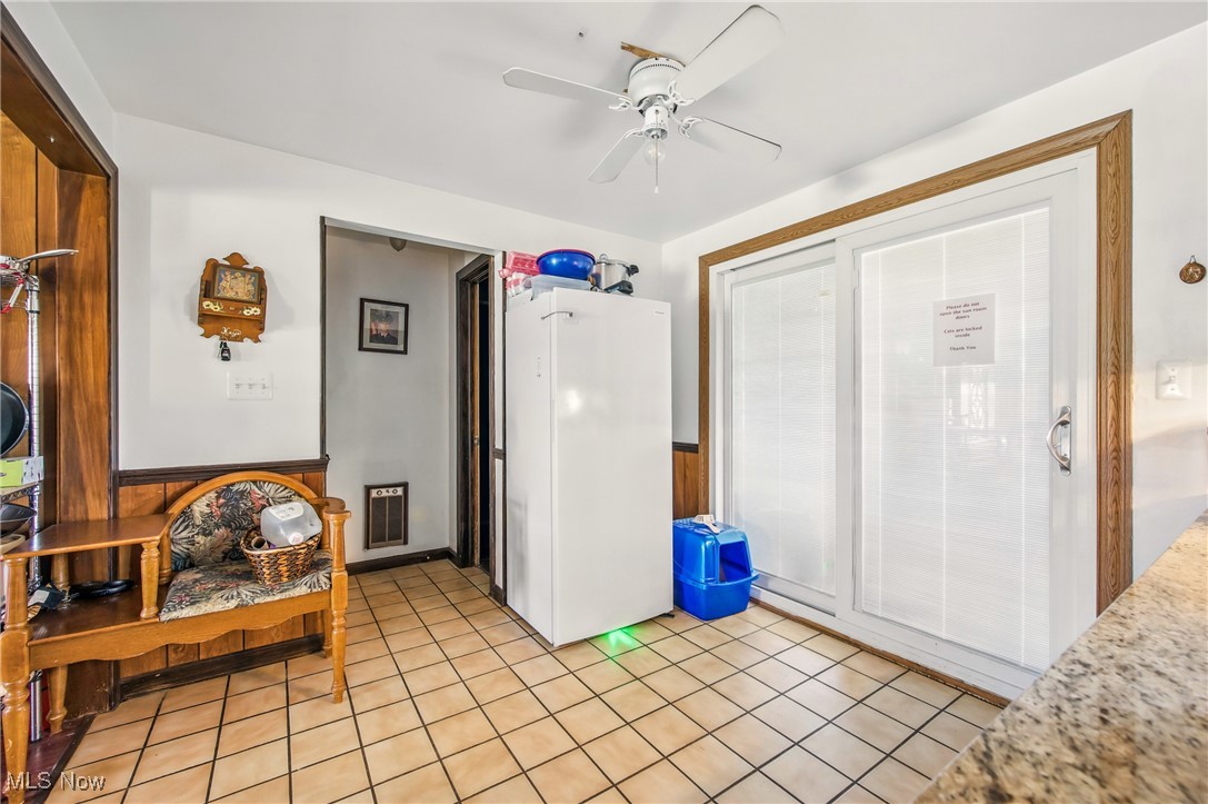 2262 Tanglewood Drive, Salem, Ohio image 18