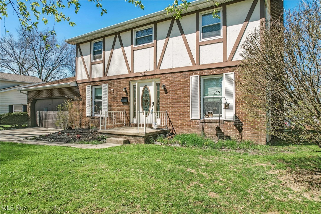 2262 Tanglewood Drive, Salem, Ohio image 7