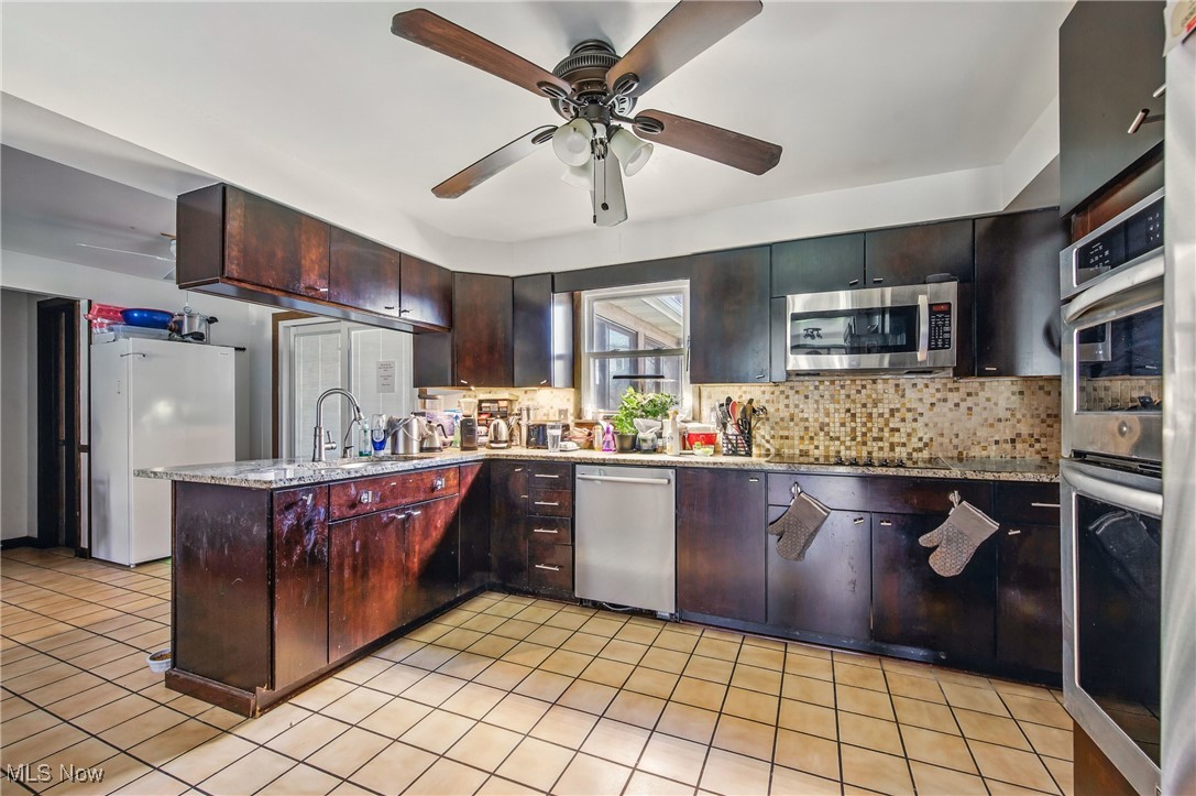 2262 Tanglewood Drive, Salem, Ohio image 17