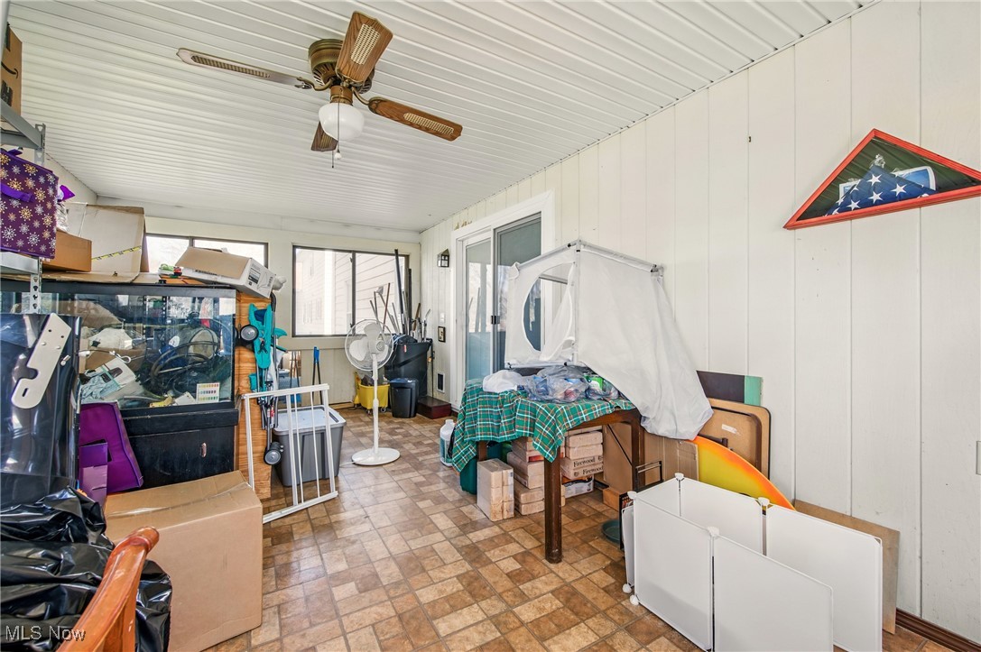 2262 Tanglewood Drive, Salem, Ohio image 25