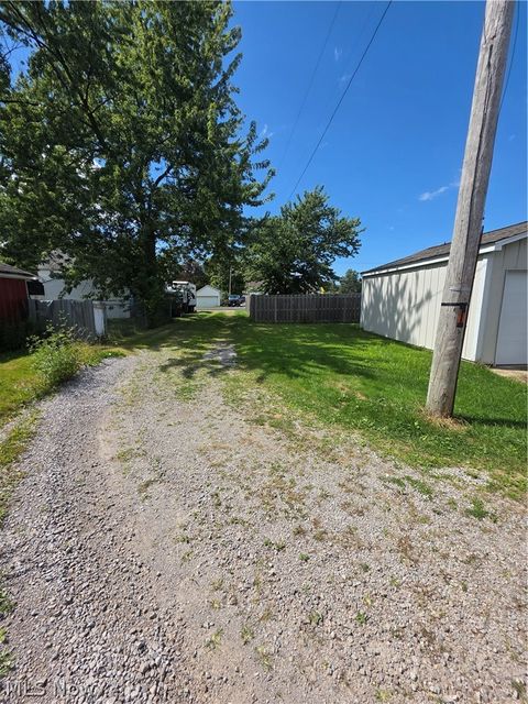 Tiny photo for 41981 N Ridge Road, Elyria, OH 44035 (MLS # 5203161)