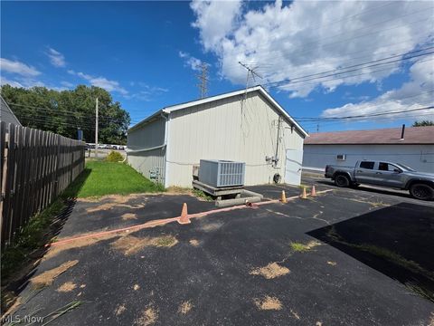 Tiny photo for 41981 N Ridge Road, Elyria, OH 44035 (MLS # 5203161)