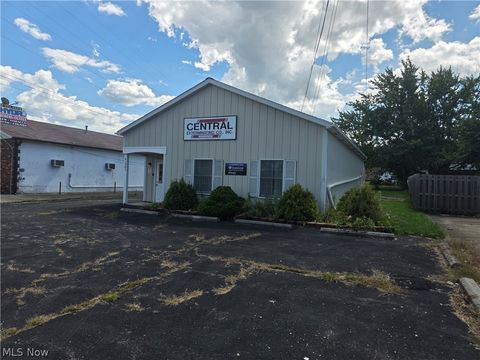 Tiny photo for 41981 N Ridge Road, Elyria, OH 44035 (MLS # 5203161)