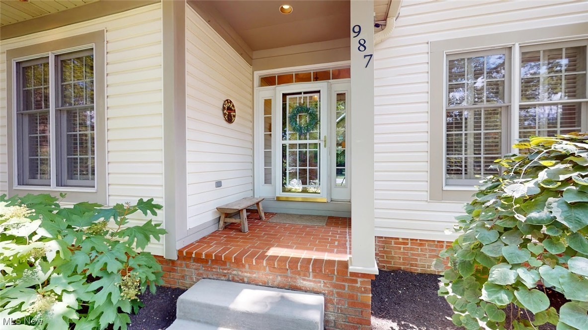 987 Silverberry Lane