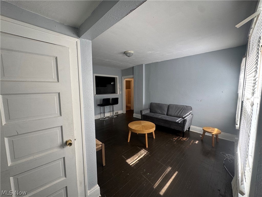 2707 Noble Road