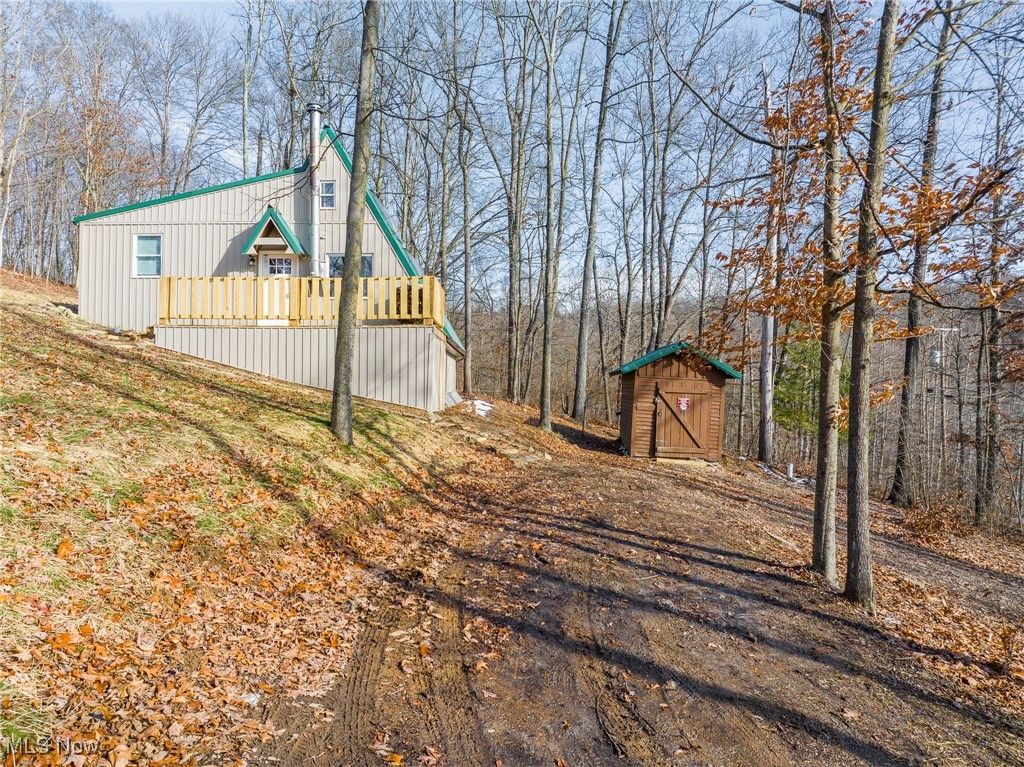 Photo of 6257 Caddy Road SW, Bowerston, OH 44695 (MLS # 5178440)