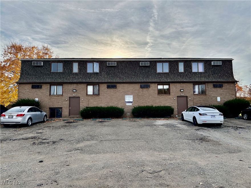 Wow! Take a look at this beautiful and well-maintained apartment in Plain LSD. One bedroom, one bathroom, balcony, fully-applianced kitchen, air conditioning, and on-site coin laundry! Landlord pays for water, sewer, and trash. Come check it out!