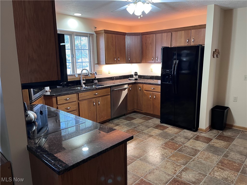 1150 Sterling Oaks Drive, Wadsworth, Ohio image 14