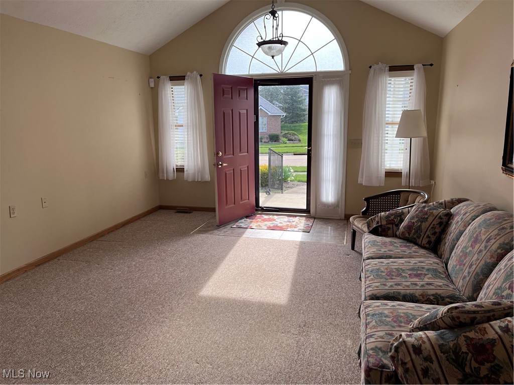 1150 Sterling Oaks Drive, Wadsworth, Ohio image 2