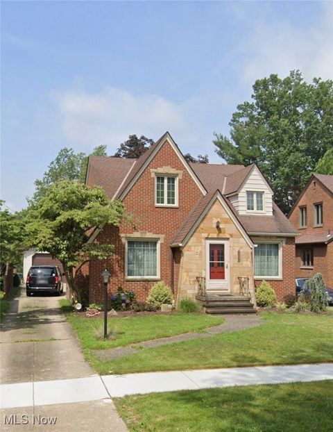 3298 W 165th Street Cleveland OH 44111