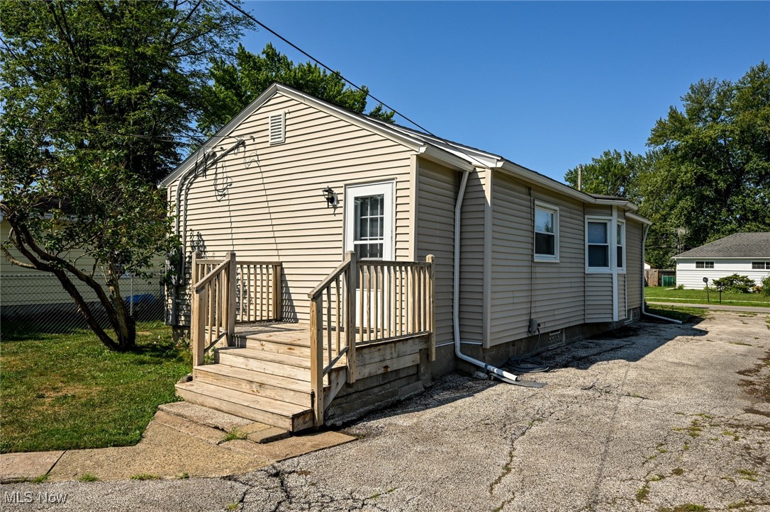 Lake Breeze - Residential