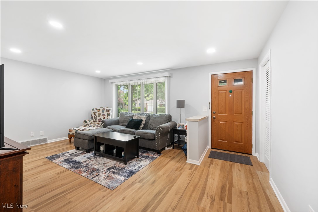 488 Willaman Avenue, North Canton, Ohio image 4