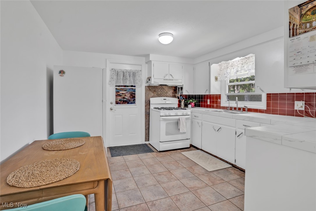 1503 Faircrest Street, Canton, Ohio image 14