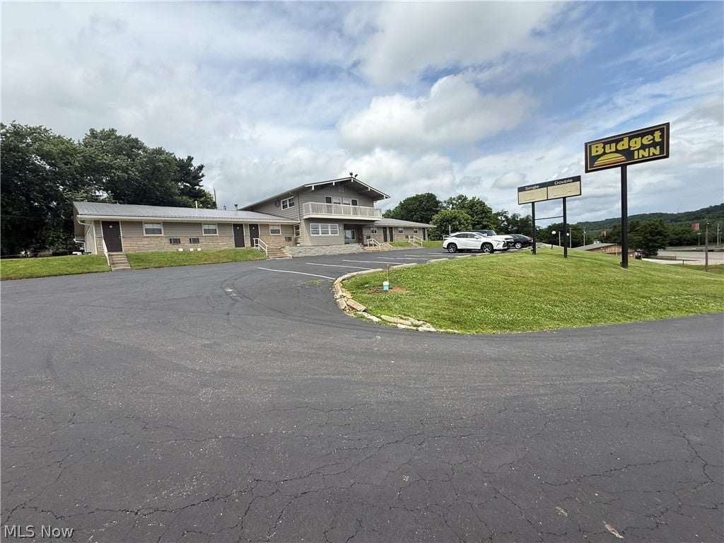 Photo of 6405 Glenn Highway, Cambridge, OH 43725 (MLS # 5218611)