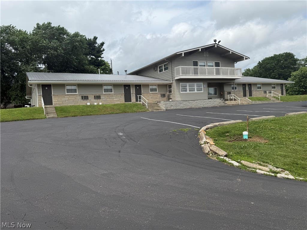 Photo of 6405 Glenn Highway, Cambridge, OH 43725 (MLS # 5218611)