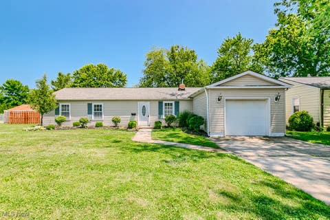 Photo for 33440 Willowick Drive