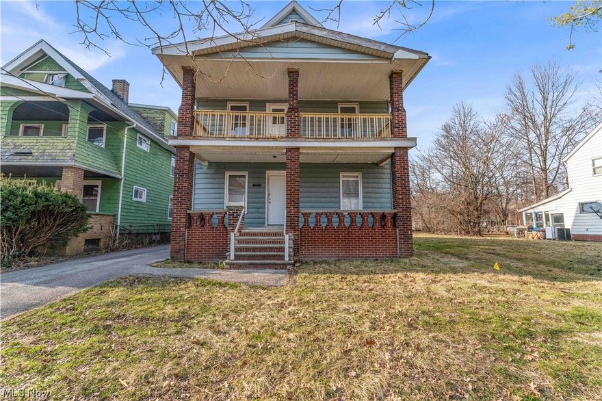 15521 Kipling Ave UNIT 2, Cleveland - Spacious 2 bed 1 bath multi-family home! //

$760 rent / $760 deposit //
$49 application fee per adult //
1-2 pets OK with approved PetScreening and PetFee.(Some breed restrictions apply per HUD guidelines). //
NO SMOKING //
1 time $129 non-refundable set up fee paid at lease signing //

$30/month required resident benefit package; can include personal property/liability insurance for an additional $5/month for $35/month total. //

All applicants are required to fill out a PetScreening application, found on our website directly on the application before being processed. Even if you have NO pets - this application must be filled out. One time, non-refundable pet fee of $200-500 per animal applies to all pets & must be paid prior to or when you pay your first month rent. (No fee for qualified assistance animals). //

Our application is processed through secure site: Findigs, and they require ID and income verification. Without this, your application will not be processed. They offer 24/7 chat support on their application directly if you have any questions. //

BEDROOMS: 2 //
BATHROOMS: 1 //
APPLIANCES PROVIDED: Stove //
UTILITIES / RESIDENT RESPONSIBILITY: Resident pays gas and electric and is responsible for snow removal //

** 1 Off-street parking space provided in rear - no guest/ additional parking in driveway or off-street.** //

Serious inquiries only.