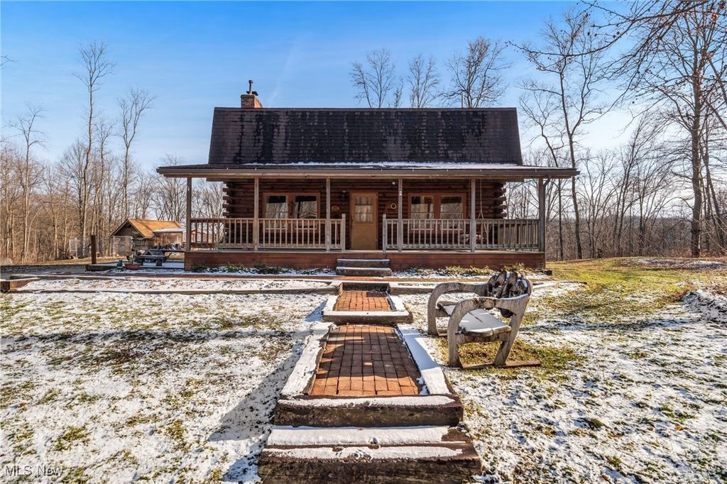 Photo of 1556 Saxe Road, Mogadore, OH 44260 (MLS # 5181028)