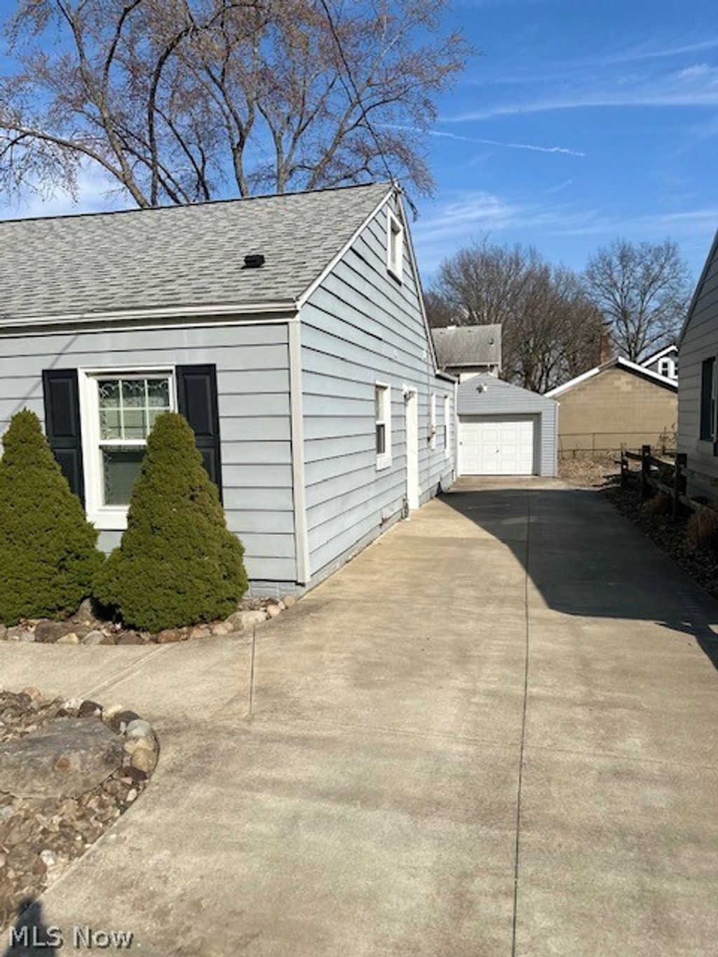 Photo of 799 Phoenix Avenue, Akron, OH 44310 (MLS # 5187666)