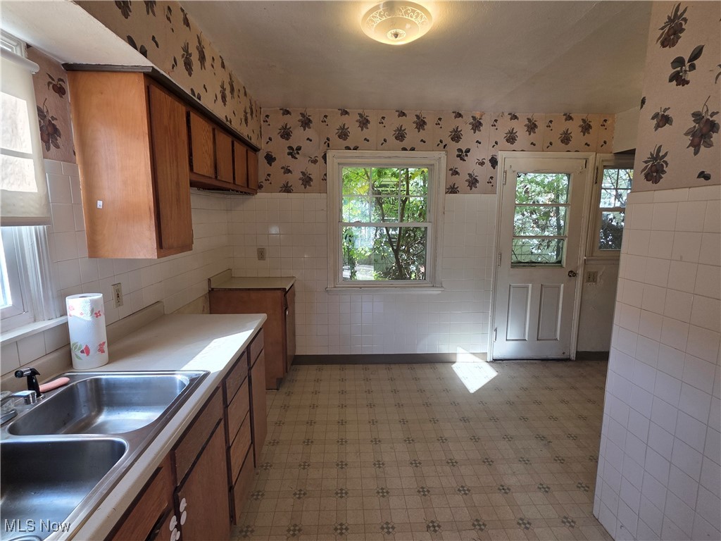 Heslop Morning View 02 - Residential