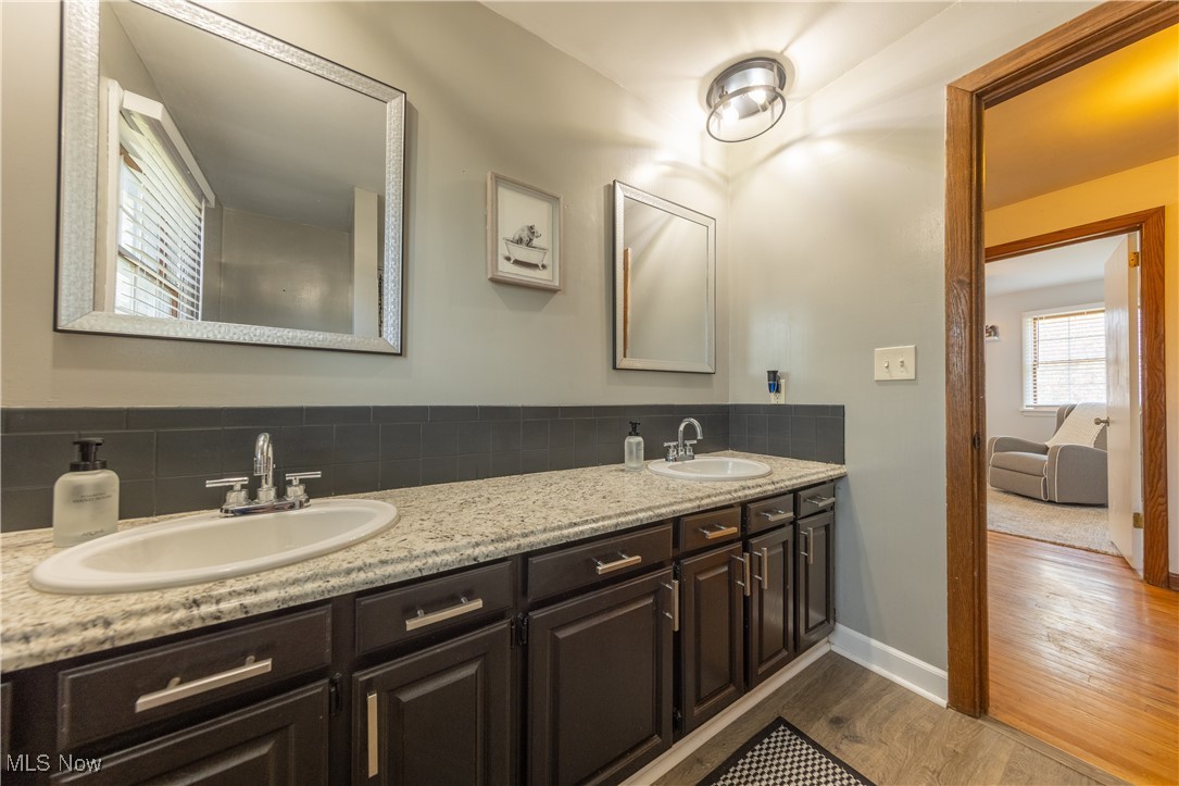 451 Green Garden Drive, Youngstown, Ohio image 30