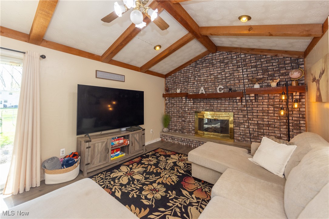 451 Green Garden Drive, Youngstown, Ohio image 17