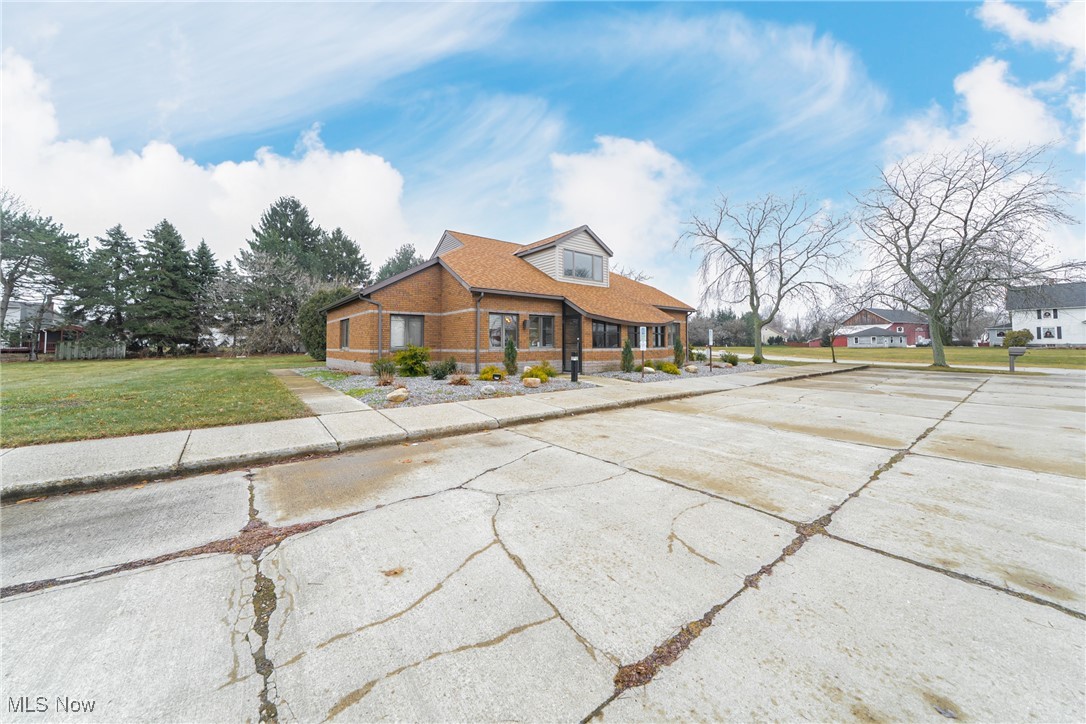 36595 Detroit Road