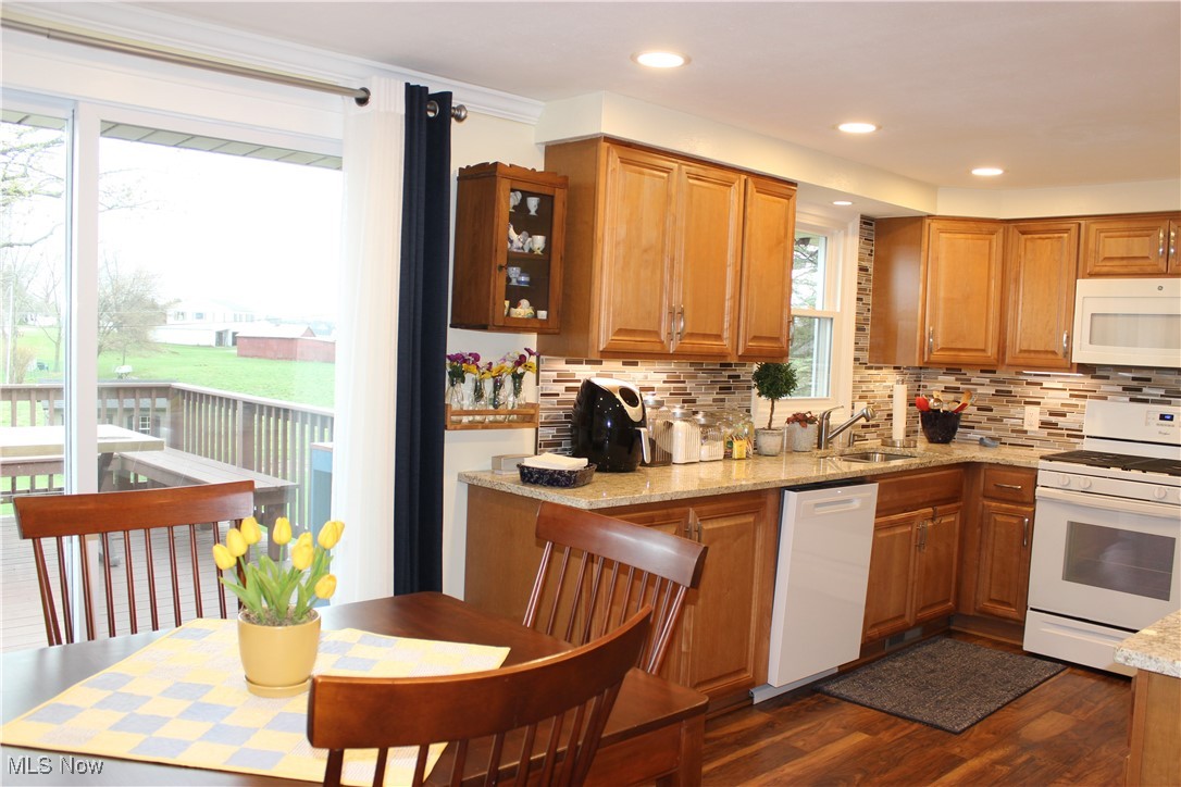 3175 Knollridge Circle, Canton, Ohio image 8