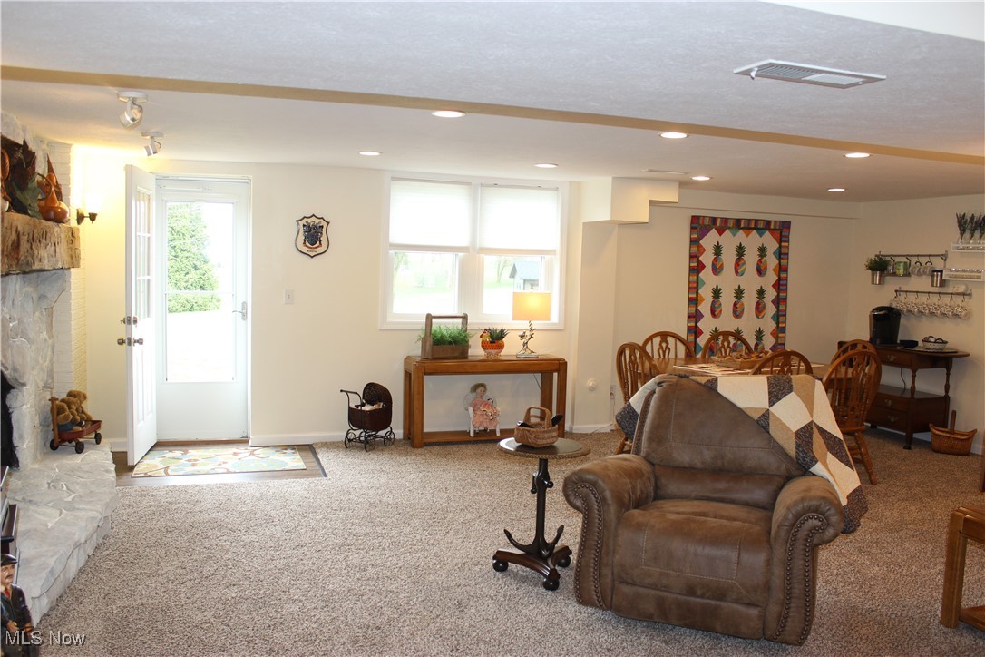 3175 Knollridge Circle, Canton, Ohio image 20