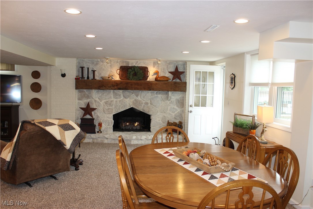 3175 Knollridge Circle, Canton, Ohio image 16