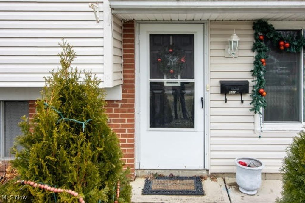 Photo of 5821 Joanne Court, North Ridgeville, OH 44039 (MLS # 5178183)